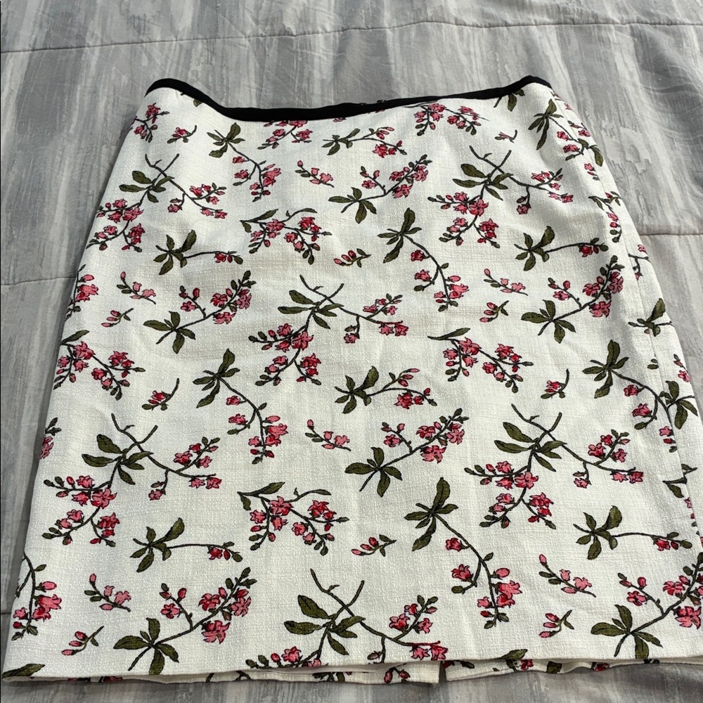 Floral Print White Midi Skirt with Pink Blossoms back zipper-